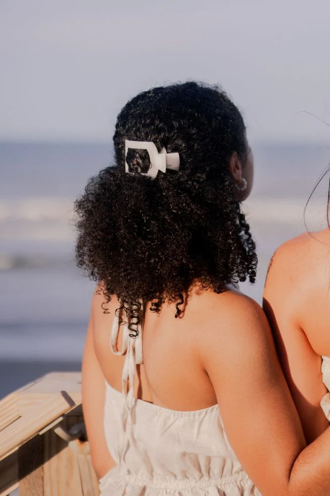 Flat Square Coconut Small Hair Clip - Image 2